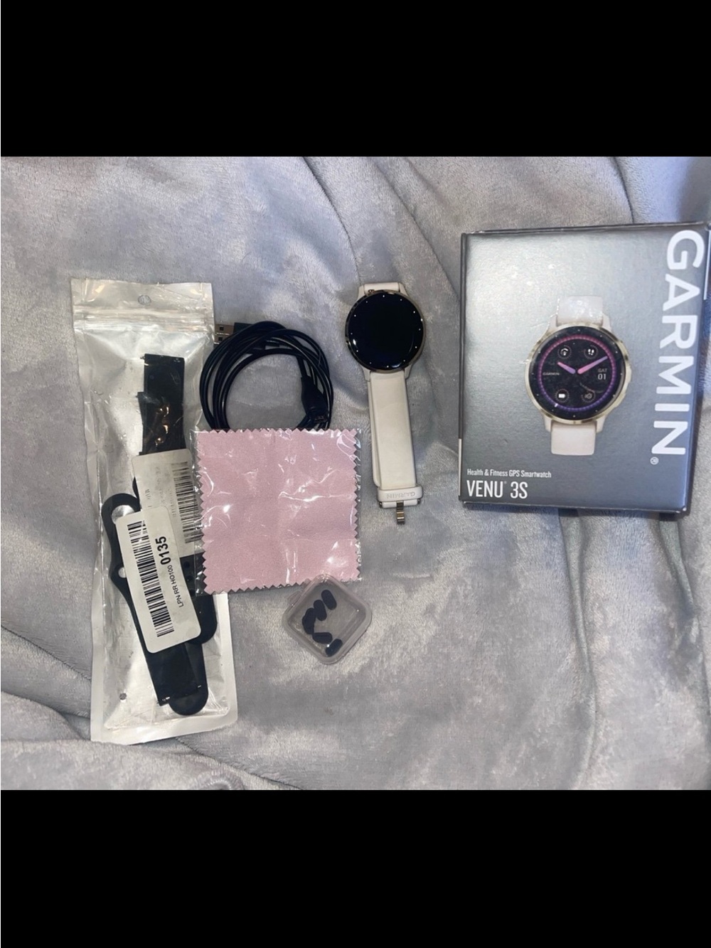 Garmin Venu 3S White Smartwatch with Black Spare Band and Accessories